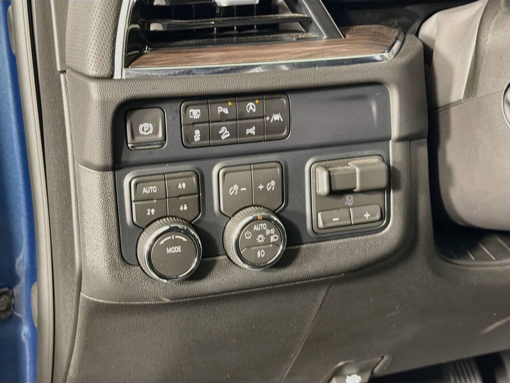 Used 2026 Chevrolet Tahoe Premier w/ Sun And Tow Package AWD/4WD image 10