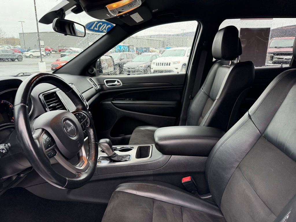 Used 2021 Jeep Grand Cherokee Laredo X image 12