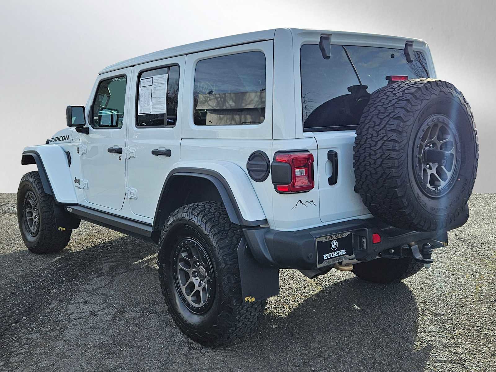 Used 2022 Jeep Wrangler Unlimited Rubicon w/ Xtreme Recon 35" Tire Package image 5