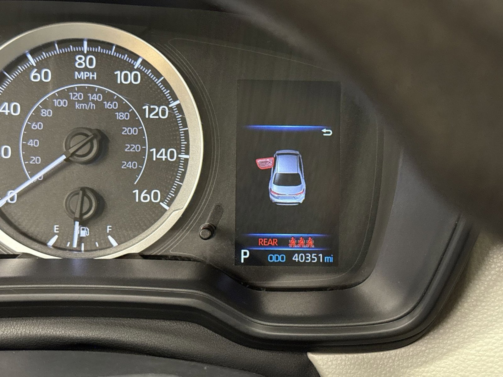 Used 2021 Toyota Corolla LE w/ LE Convenience Package FWD image 18