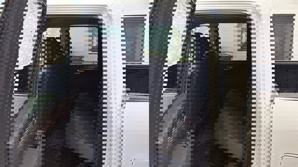 New 2026 GMC Sierra 3500 SLE w/ SLE Value Package image 18