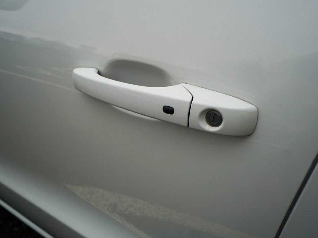 Used 2016 Dodge Durango R/T image 9