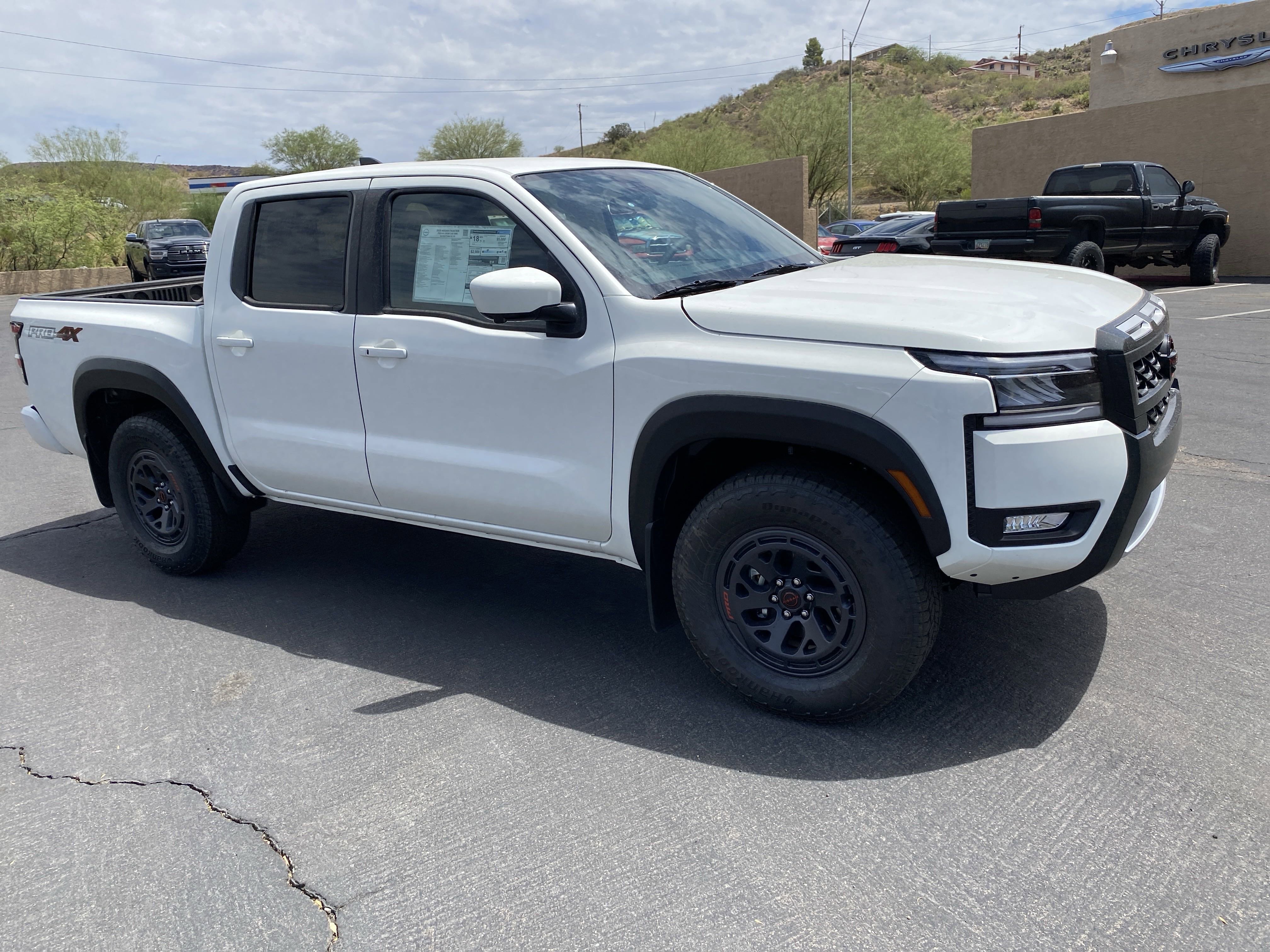New 2025 Nissan Frontier PRO-4X image 5