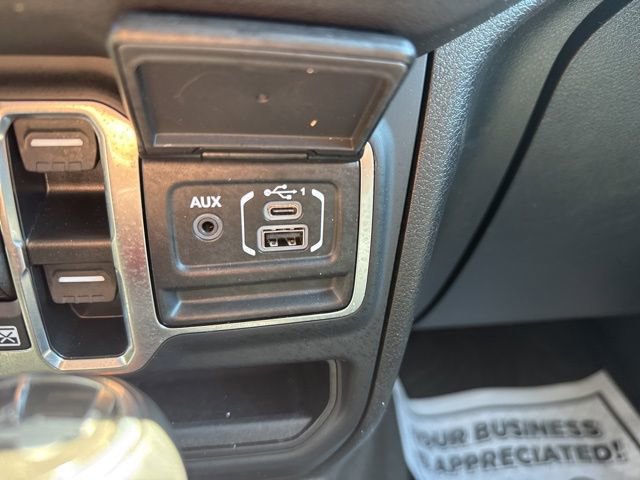 Certified 2025 Jeep Wrangler Sahara w/ Safety Group image 24