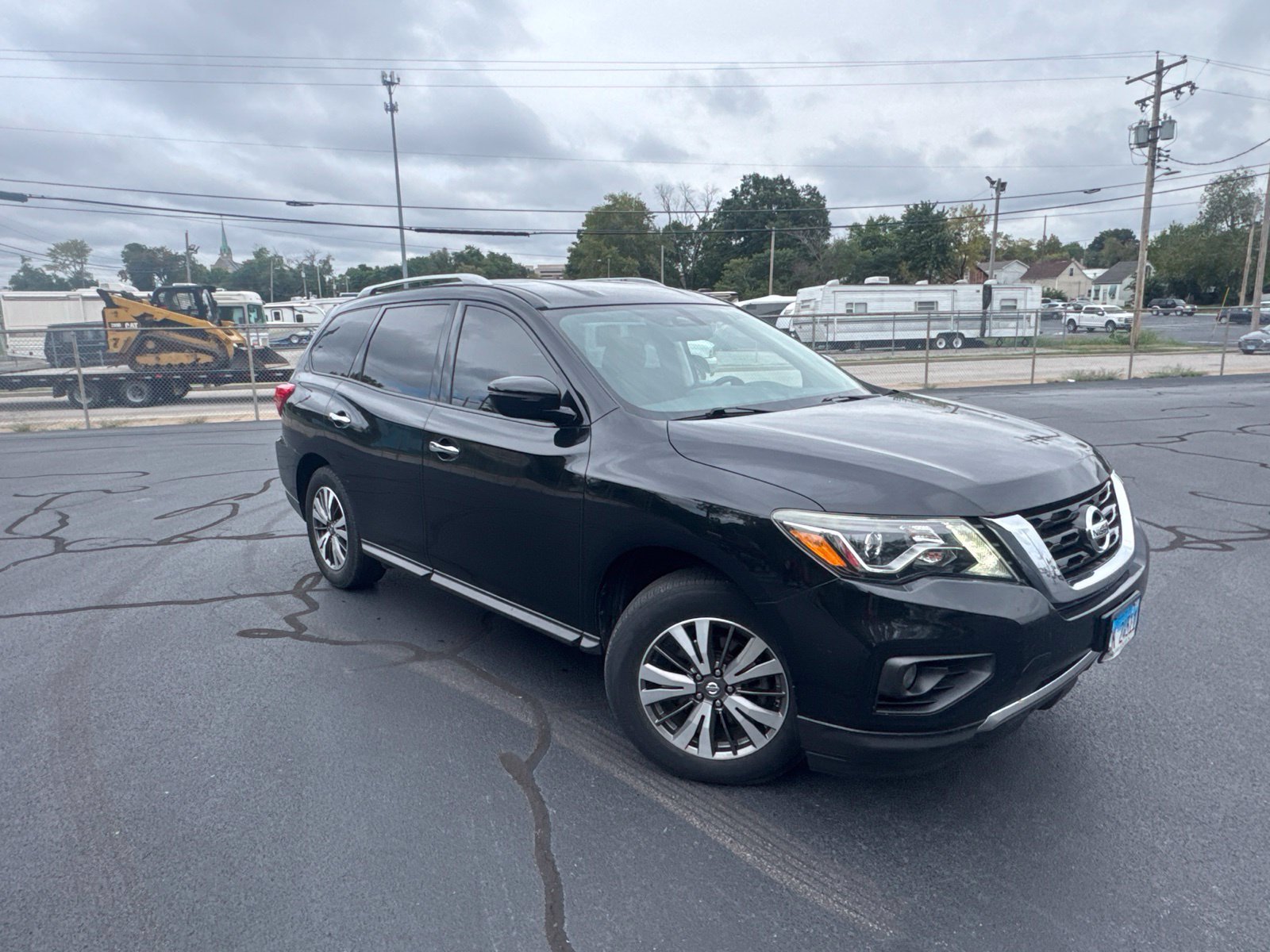 Used 2017 Nissan Pathfinder SV FWD image 4
