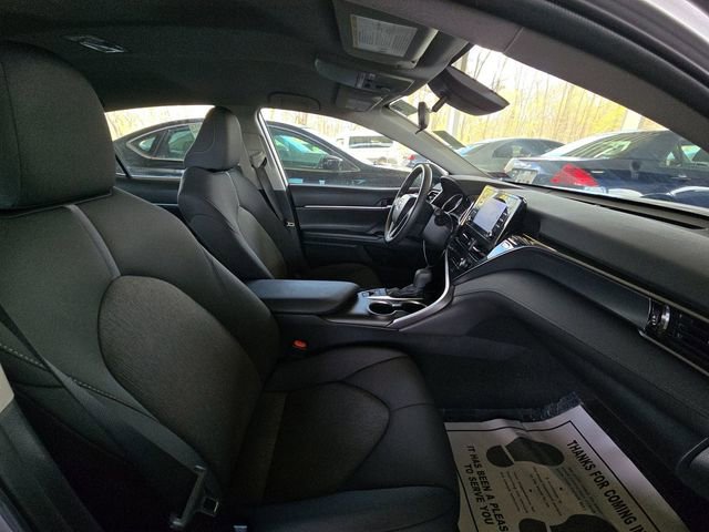 Used 2023 Toyota Camry LE image 8