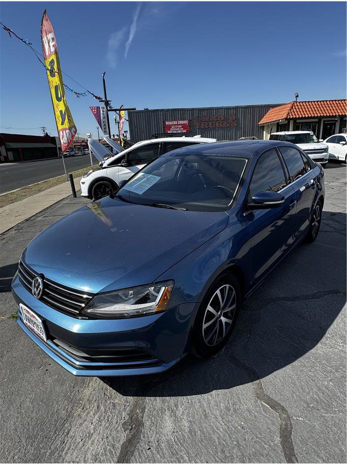 Used 2017 Volkswagen Jetta SE FWD image 3