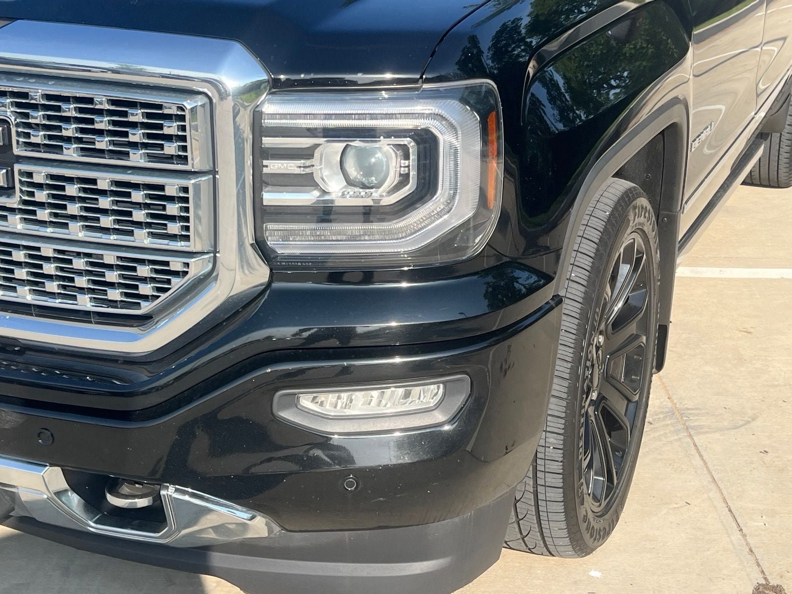 Used 2017 GMC Sierra 1500 Denali w/ Denali Ultimate Package AWD/4WD image 4
