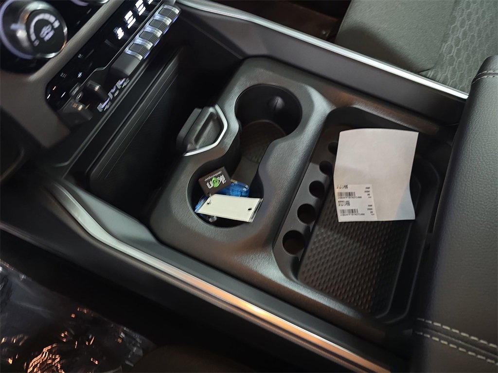 New 2026 RAM 1500 4x4 Crew Cab image 24