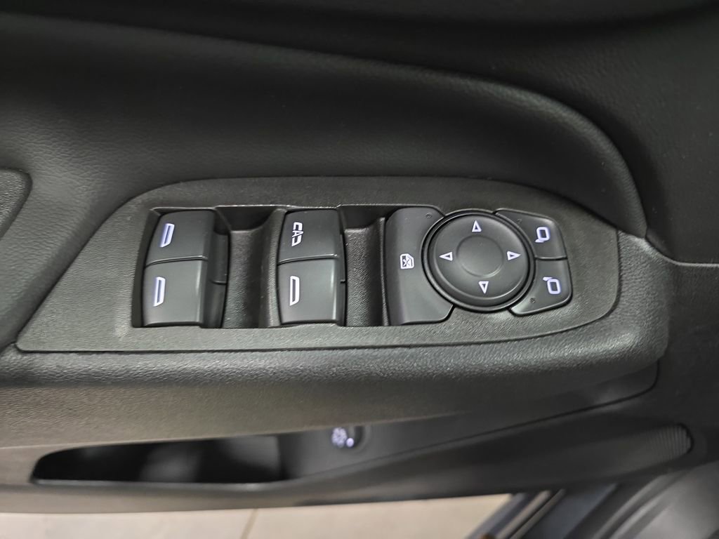 Used 2023 Chevrolet Equinox LT w/ Driver Convenience Package AWD/4WD image 29