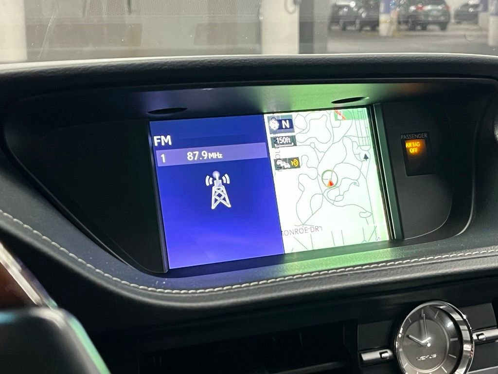 Used 2018 Lexus ES 350 w/ Luxury Package w/Wood Trim image 28