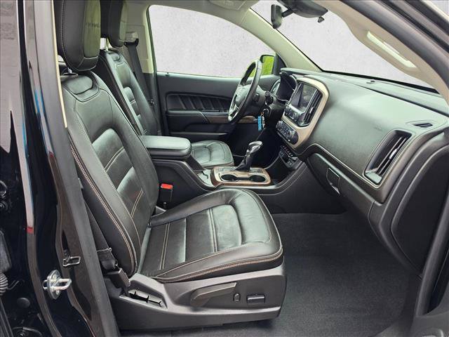 Used 2022 GMC Canyon Denali w/ Denali Black Edition Package AWD/4WD image 11