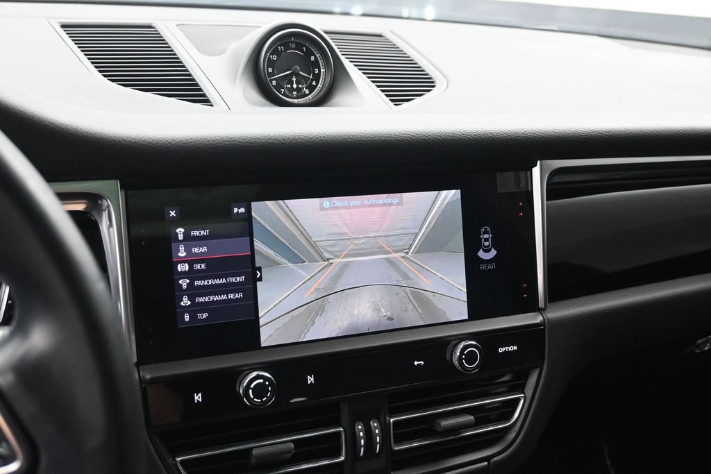 Used 2022 Porsche Macan AWD/4WD image 14