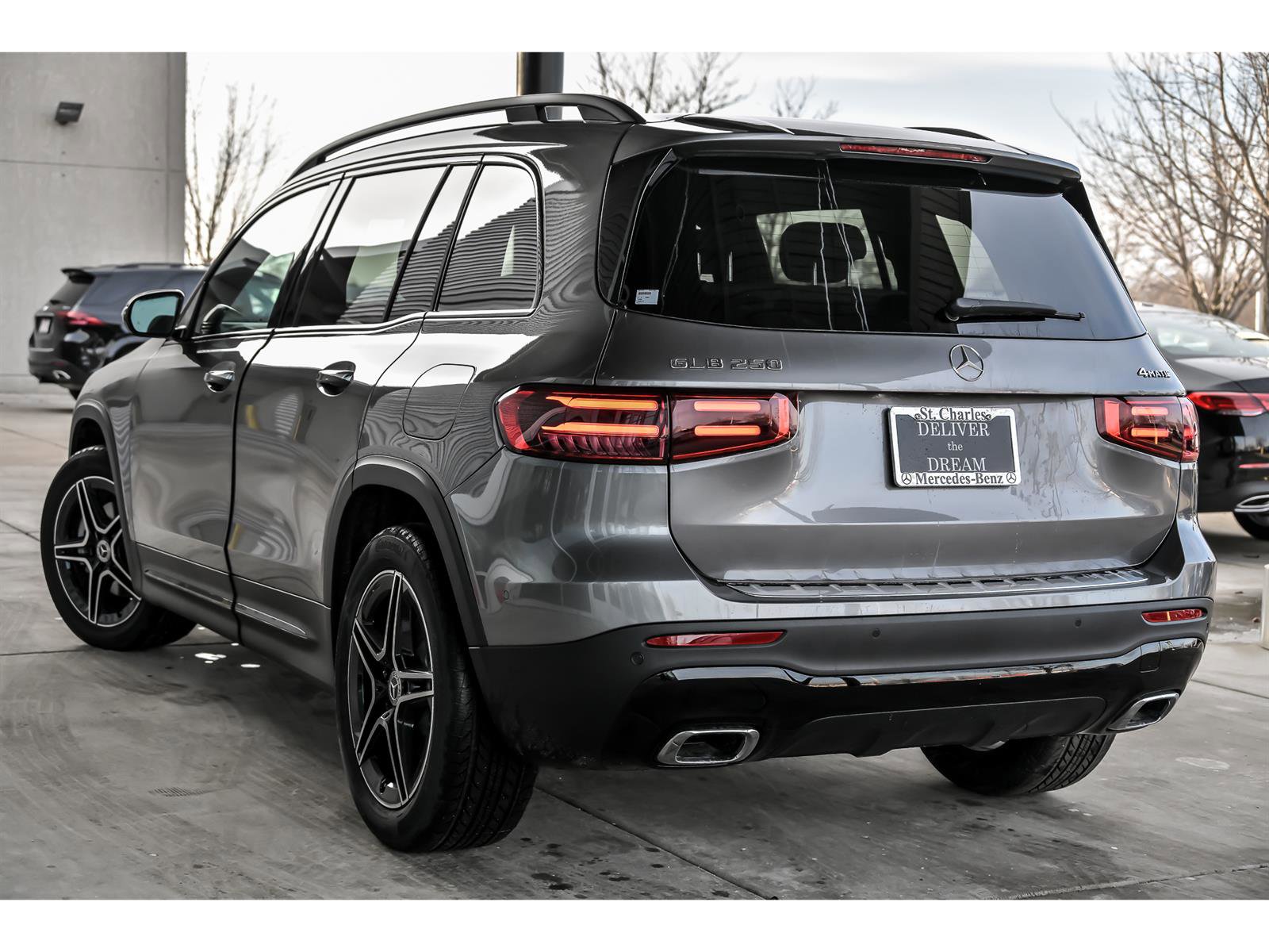 New 2026 Mercedes-Benz GLB 250 4MATIC image 4