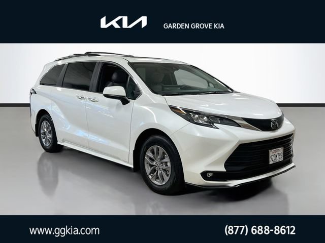 Used 2026 Toyota Sienna XLE FWD video 1