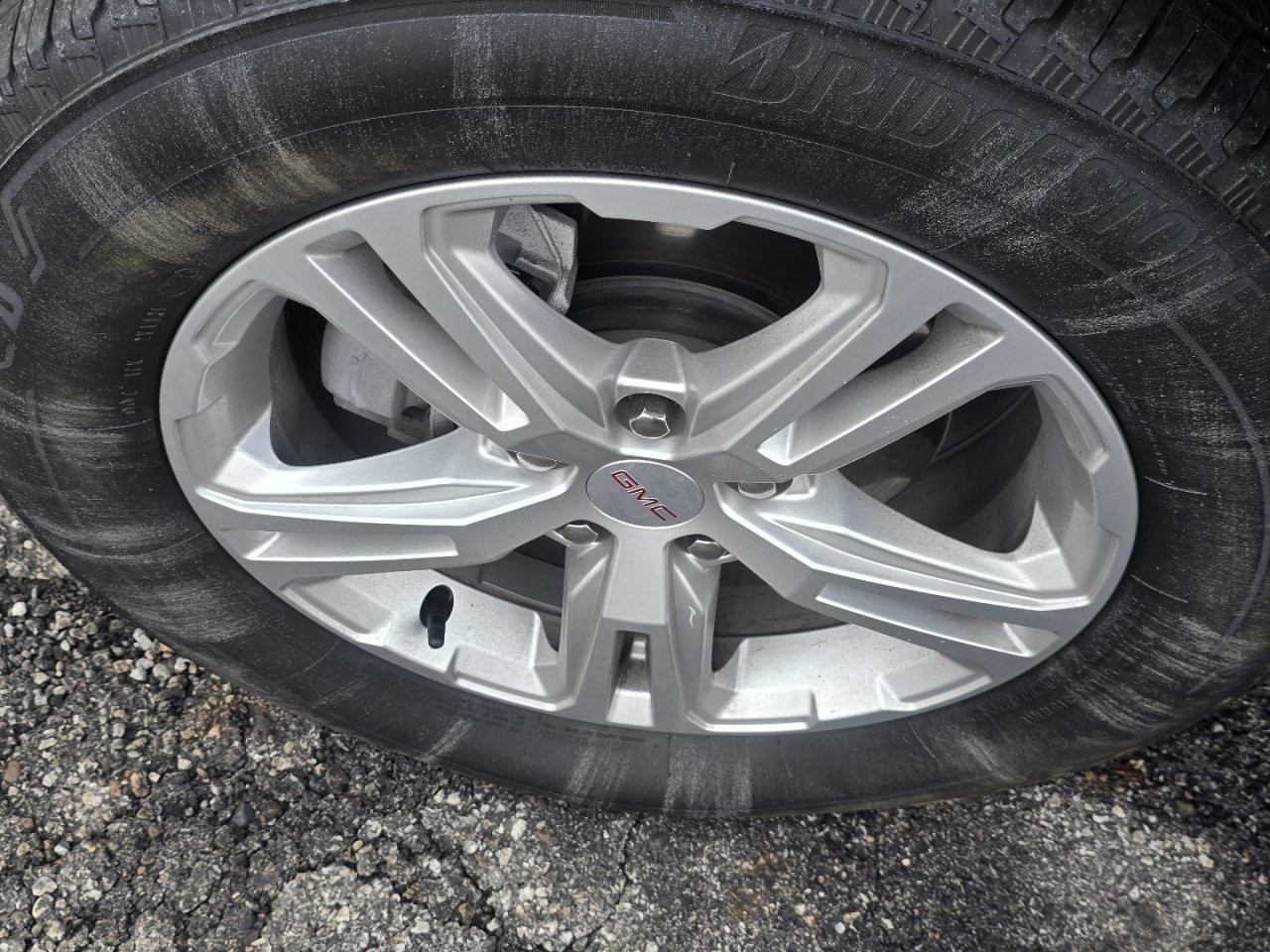 Used 2024 GMC Terrain SLE image 22