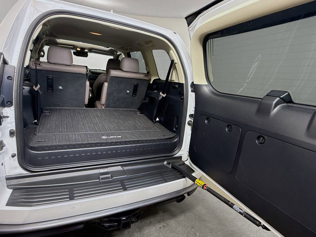 Used 2023 Lexus GX 460 Premium image 28
