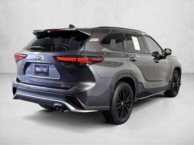 Used 2025 Toyota Highlander XSE AWD/4WD image 5