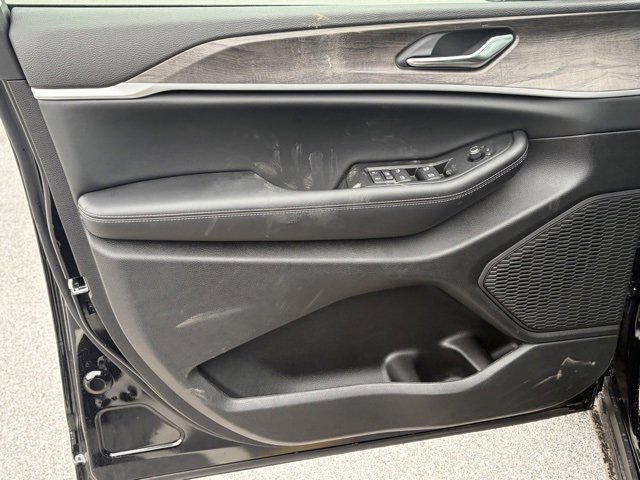 New 2026 Jeep Grand Cherokee Laredo image 12