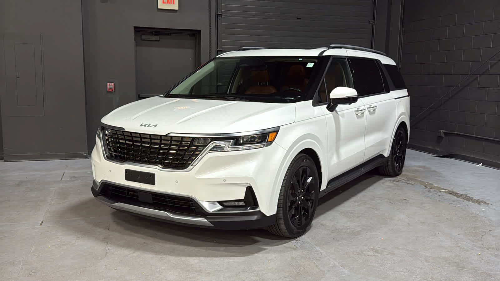 Used 2022 Kia Carnival SX Prestige FWD image 3