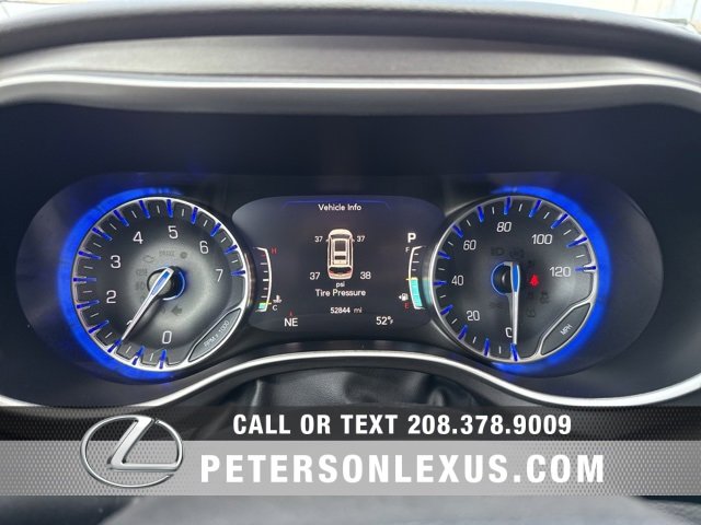 Used 2024 Chrysler Pacifica Touring-L image 26