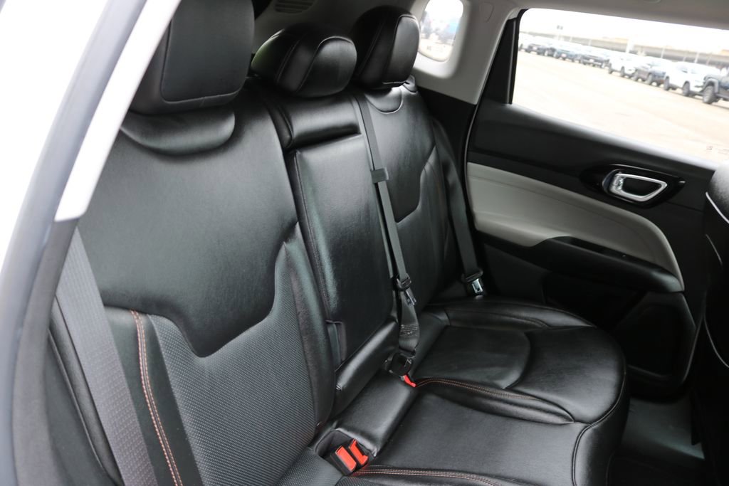 Used 2022 Jeep Compass Limited image 16