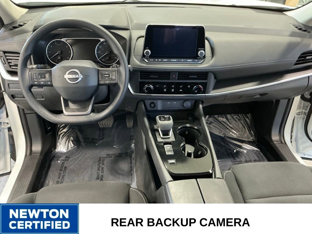 Used 2025 Nissan Rogue S FWD image 7