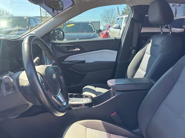 Certified 2024 Chevrolet Trax LT w/ Driver Confidence Package FWD image 14