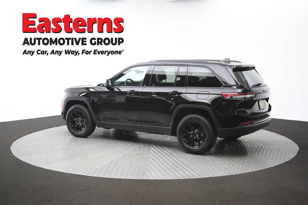 Used 2025 Jeep Grand Cherokee Altitude AWD/4WD image 63