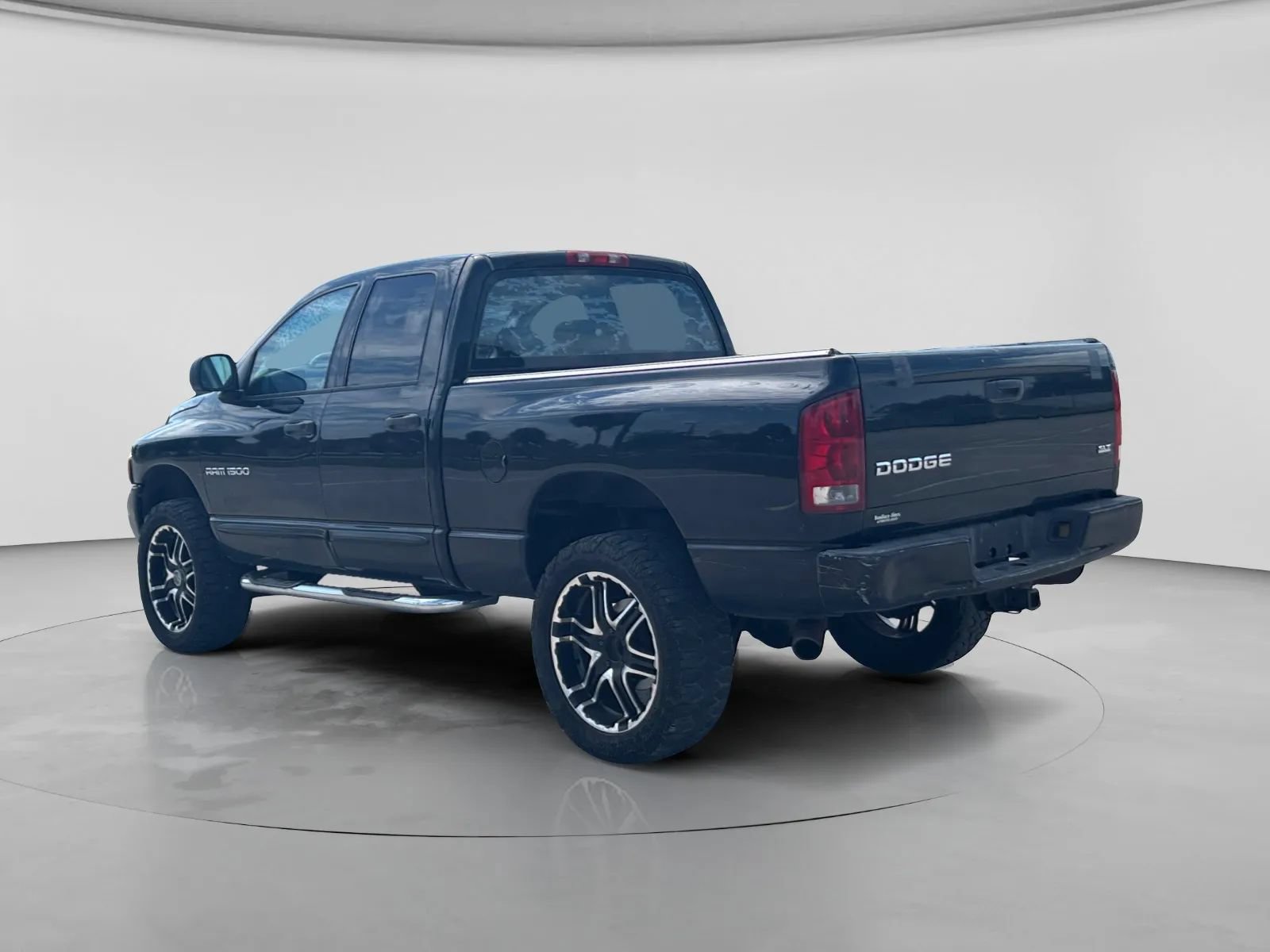Used 2004 Dodge Ram 1500 Truck SLT w/ Quad Cab Value Group RWD image 3