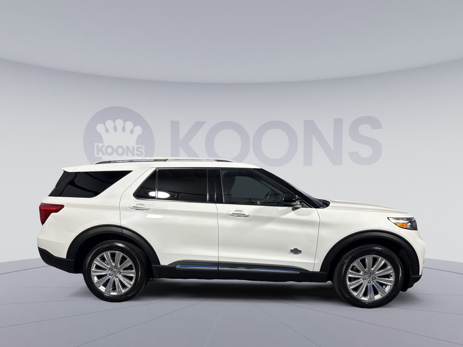 Used 2022 Ford Explorer King Ranch w/ Premium Technology Package AWD/4WD image 8
