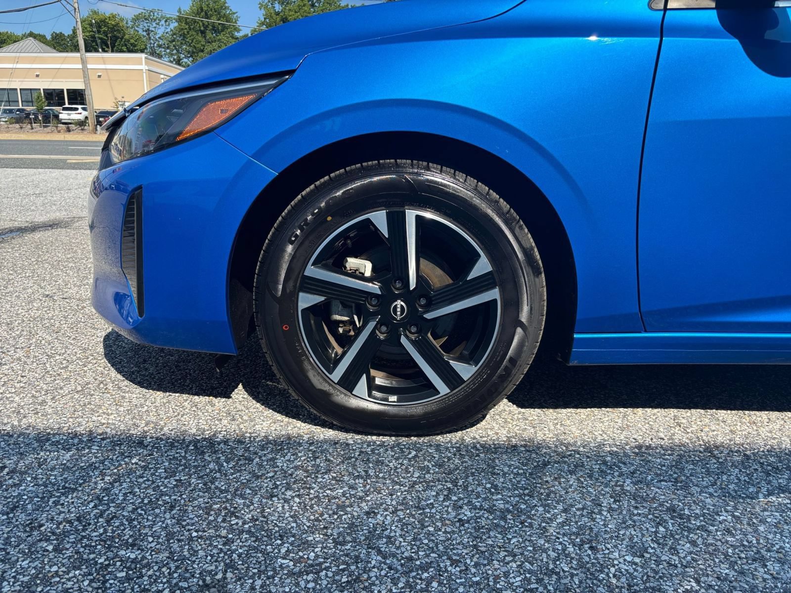 Used 2025 Nissan Sentra SV FWD image 28