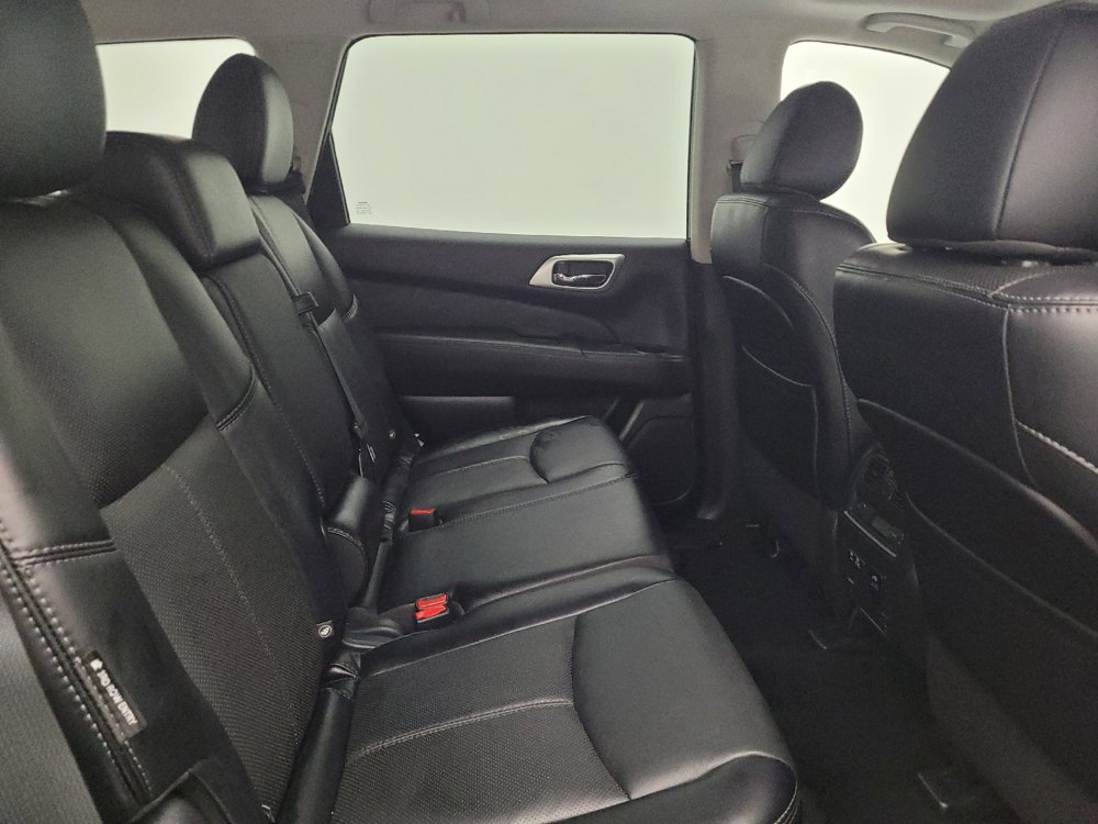 Used 2020 Nissan Pathfinder Platinum AWD/4WD image 19