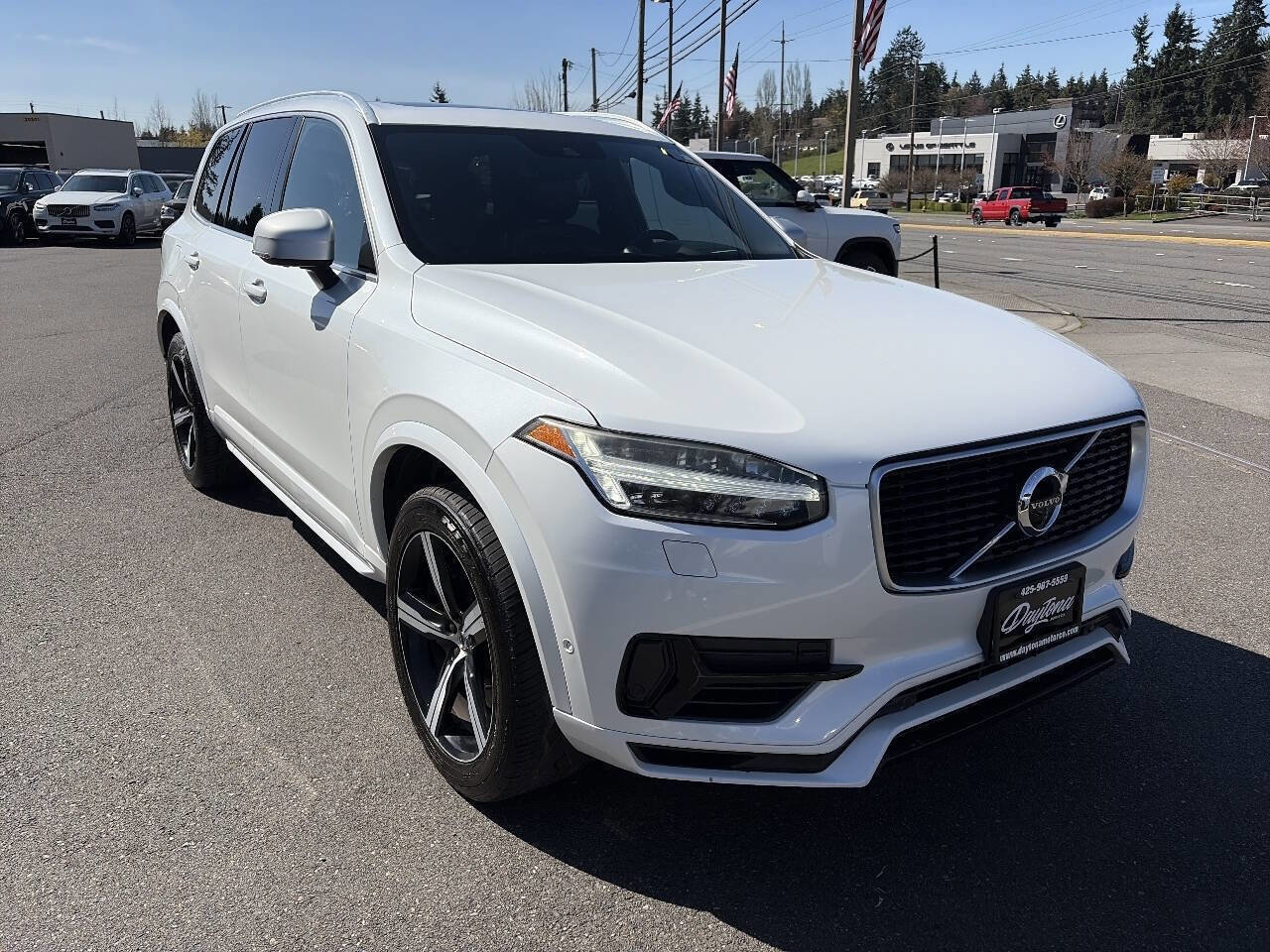 Used 2016 Volvo XC90 T8 R-Design w/ Vision Package AWD/4WD image 13