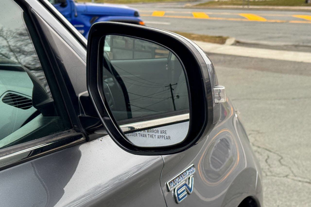 Used 2018 Mitsubishi Outlander GT image 12