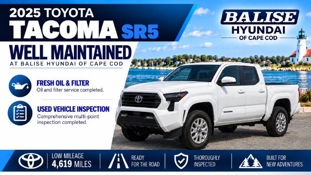 Used 2025 Toyota Tacoma SR5 AWD/4WD image 2