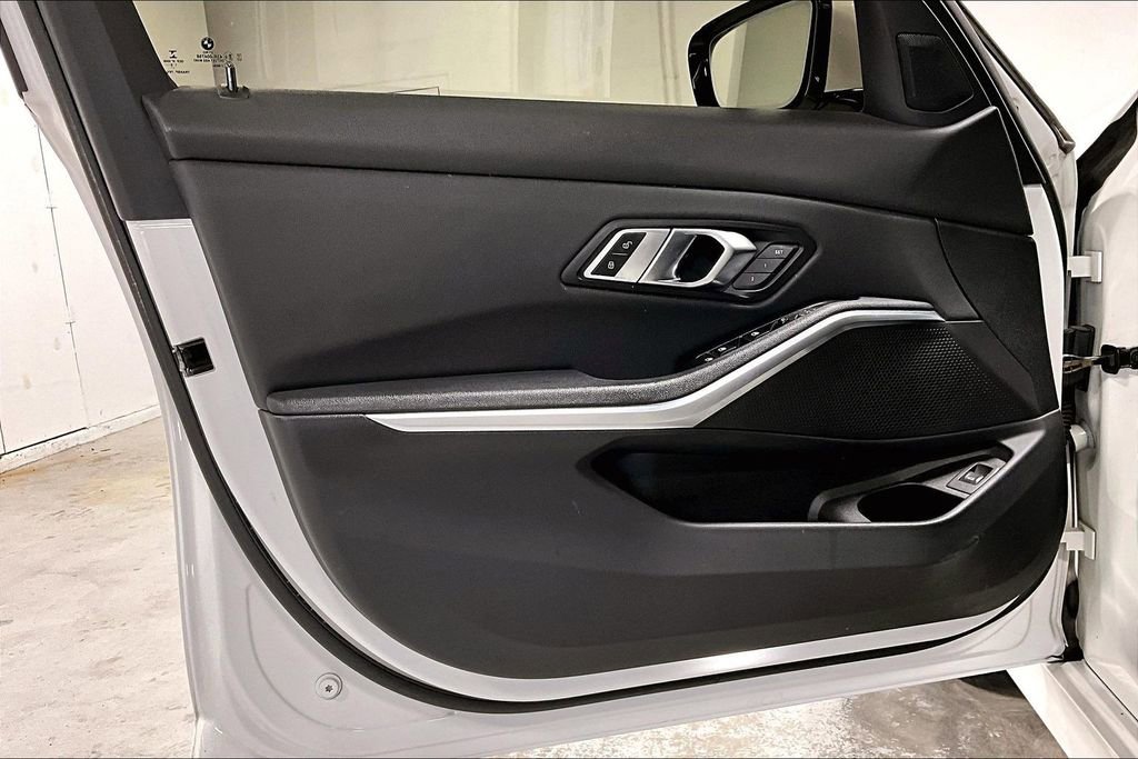 Used 2020 BMW 330i xDrive Sedan AWD/4WD image 22