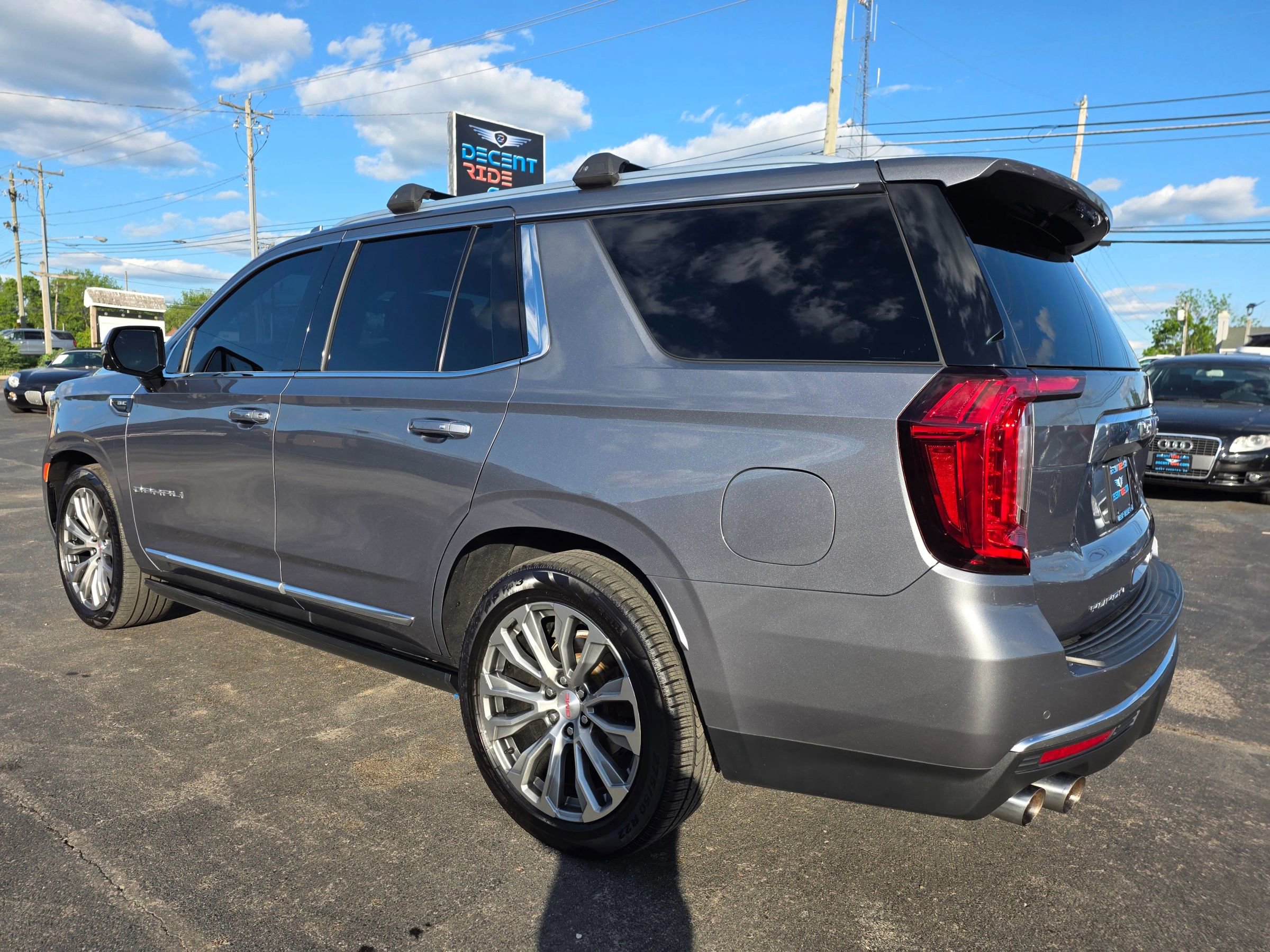 Used 2021 GMC Yukon Denali w/ Denali Ultimate Package AWD/4WD image 6