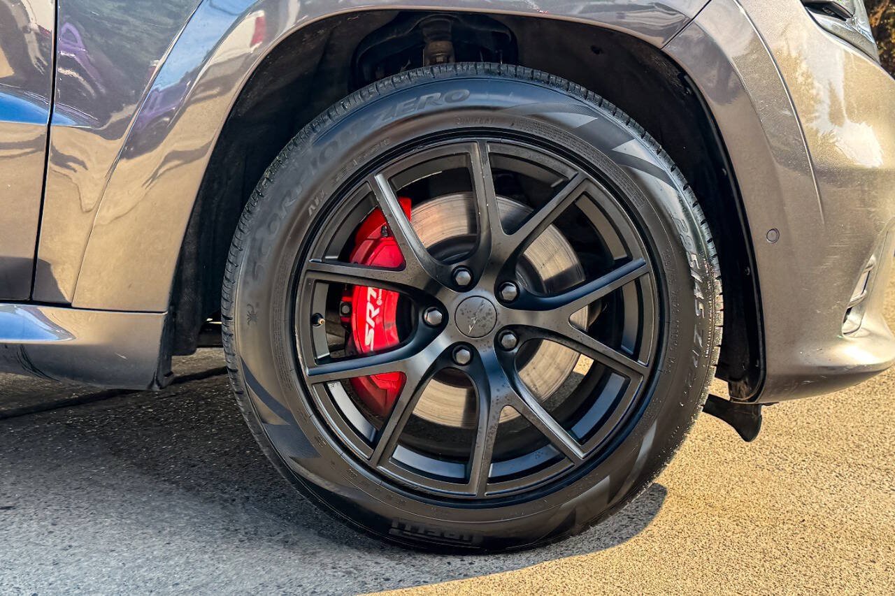 Used 2021 Jeep Grand Cherokee SRT AWD/4WD image 8