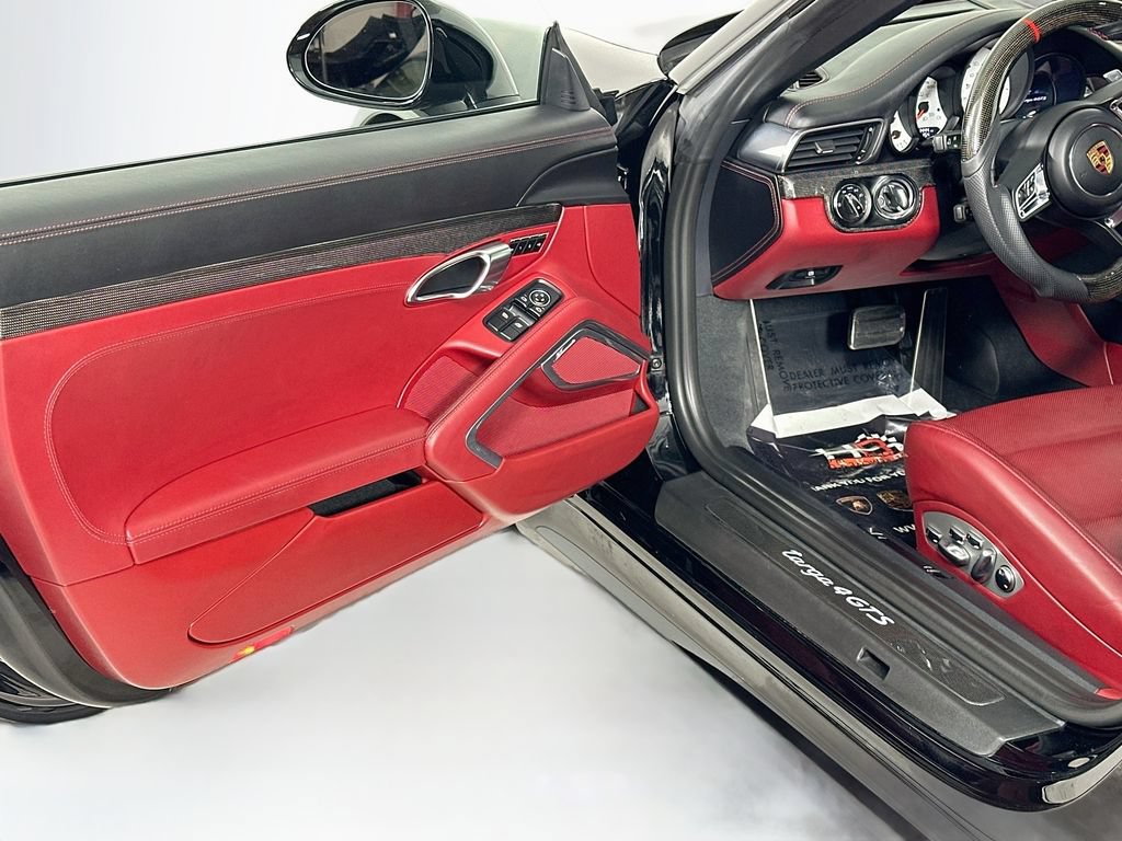 Used 2018 Porsche 911 Targa 4 GTS AWD/4WD image 13