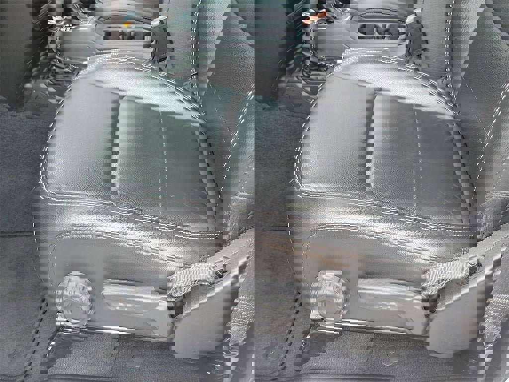 Used 2021 Jeep Wrangler Unlimited Sahara w/ Cold Weather Group image 16