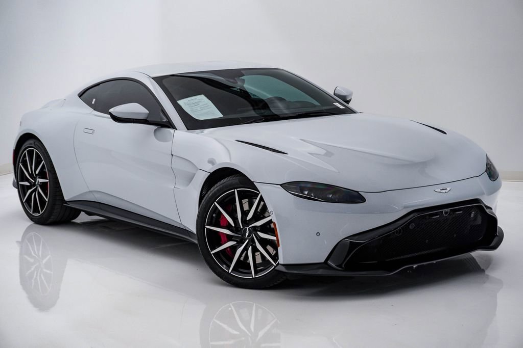 Used 2020 Aston Martin V8 Vantage Coupe image 3
