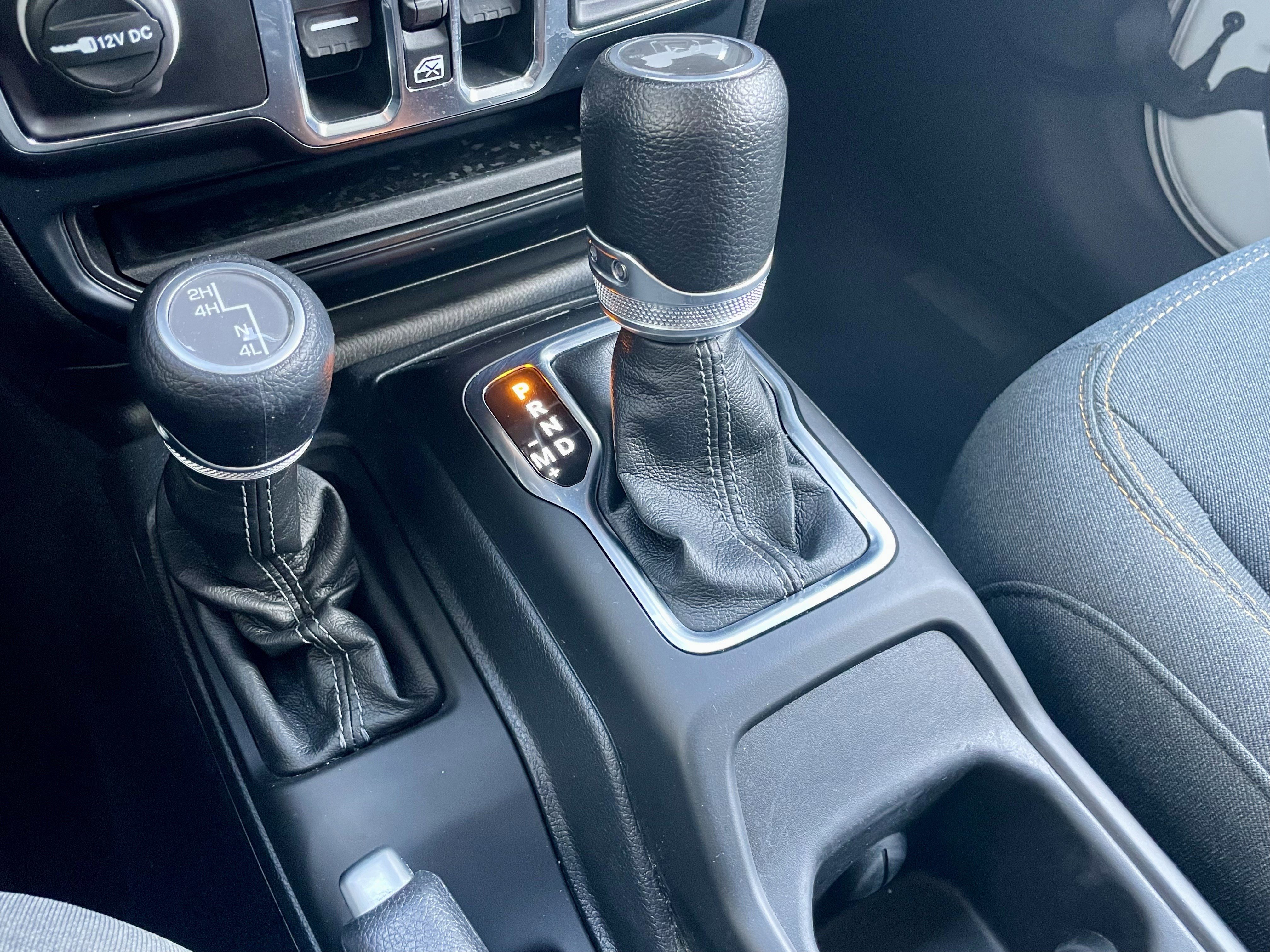 Used 2024 Jeep Wrangler Sahara image 19