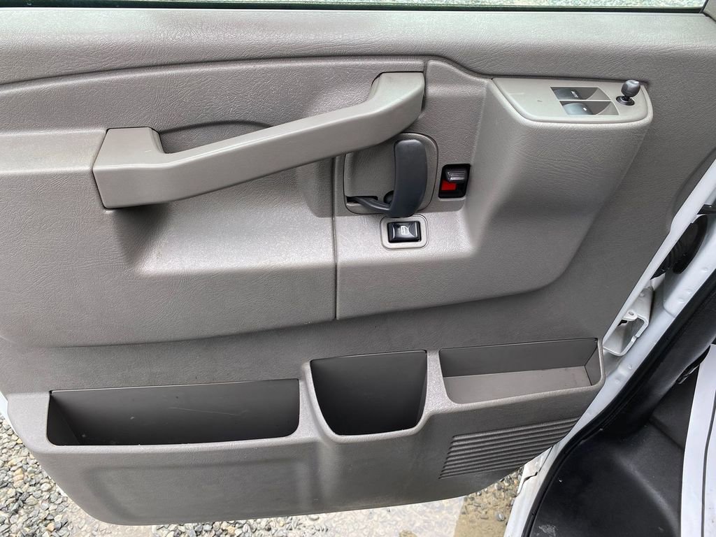 Used 2021 Chevrolet Express 2500 image 11