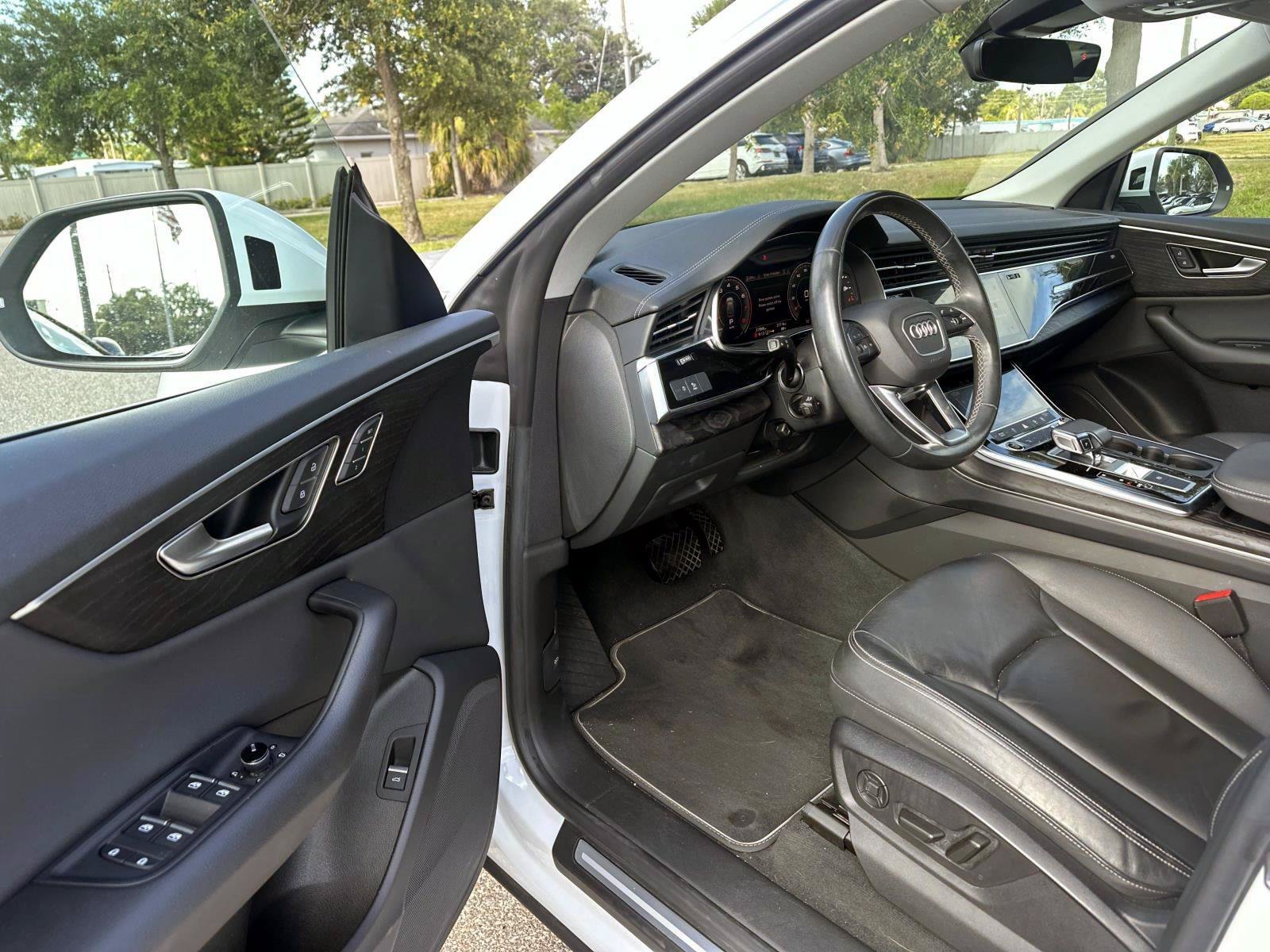 Used 2023 Audi Q8 Premium w/ Convenience Package AWD/4WD image 11
