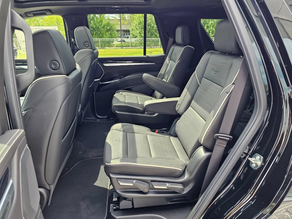 New 2026 Cadillac Escalade Sport AWD/4WD image 17