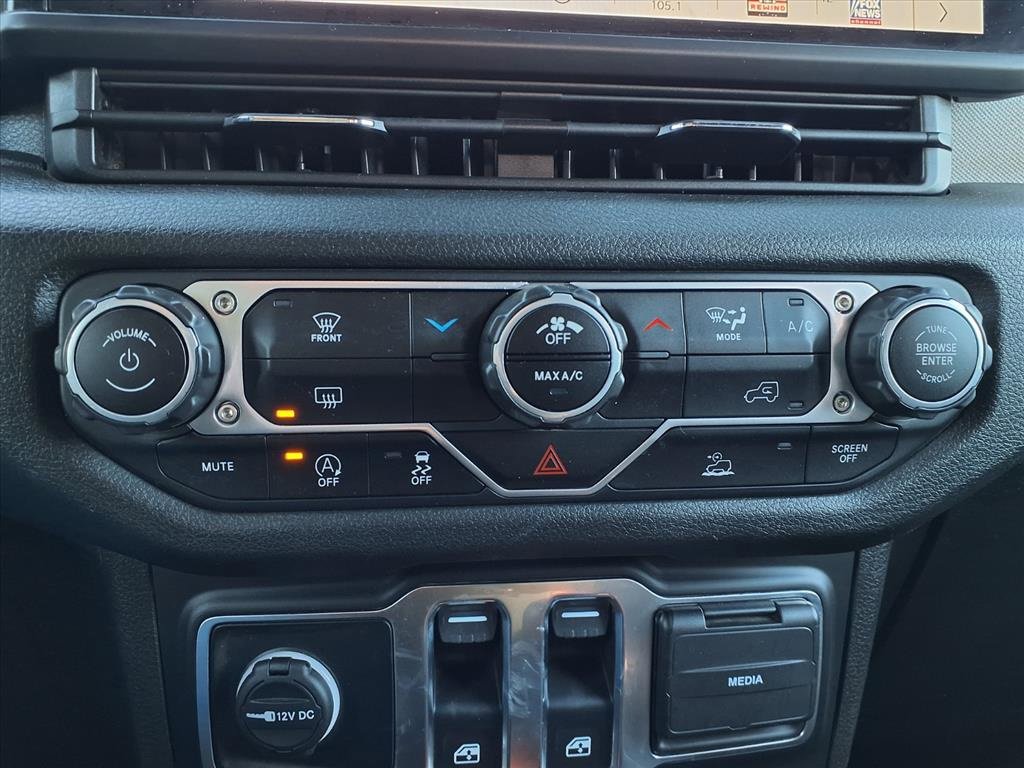 Used 2024 Jeep Wrangler Willys image 7