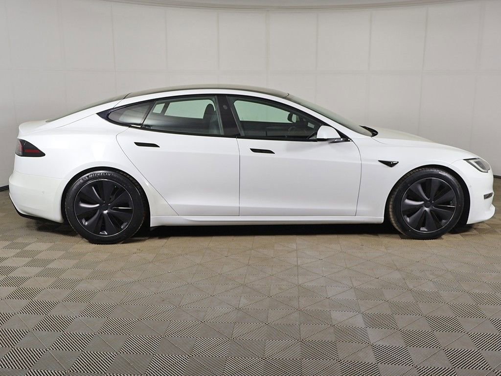 Used 2022 Tesla Model S image 16