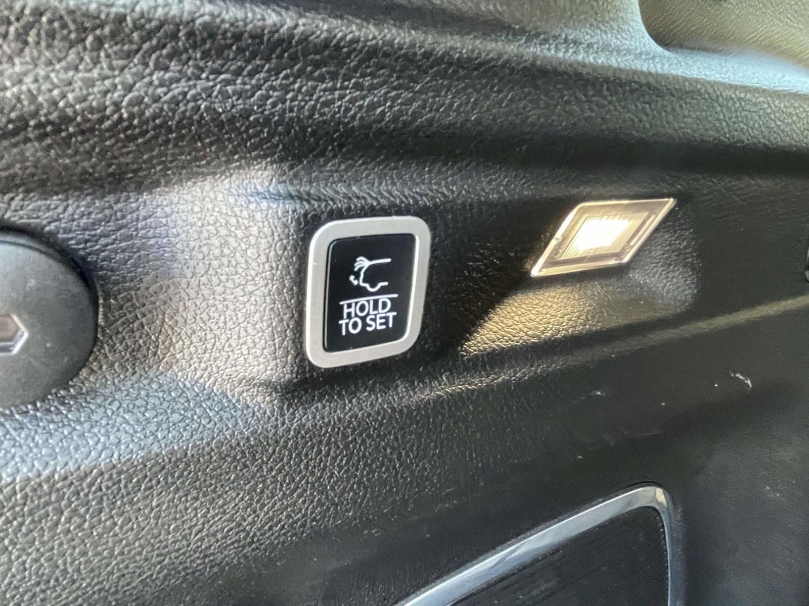 Used 2021 Jeep Grand Cherokee L Limited w/ Luxury Tech Group II AWD/4WD image 6