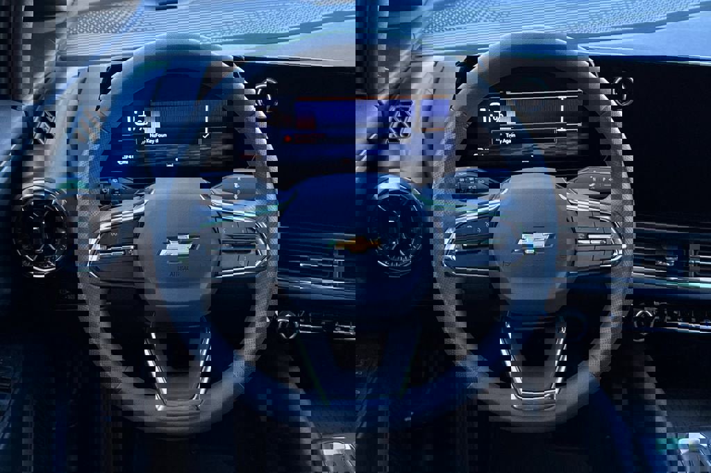 New 2026 Chevrolet Equinox EV LT w/ LPO, Blackout Package image 14